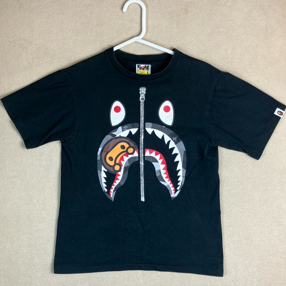 Bape “A Bathing Ape” Shark Graphic Short Sleeve Tee Shirt‎ Men’s size S